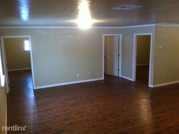 Large Door Openings in Every Room 36"