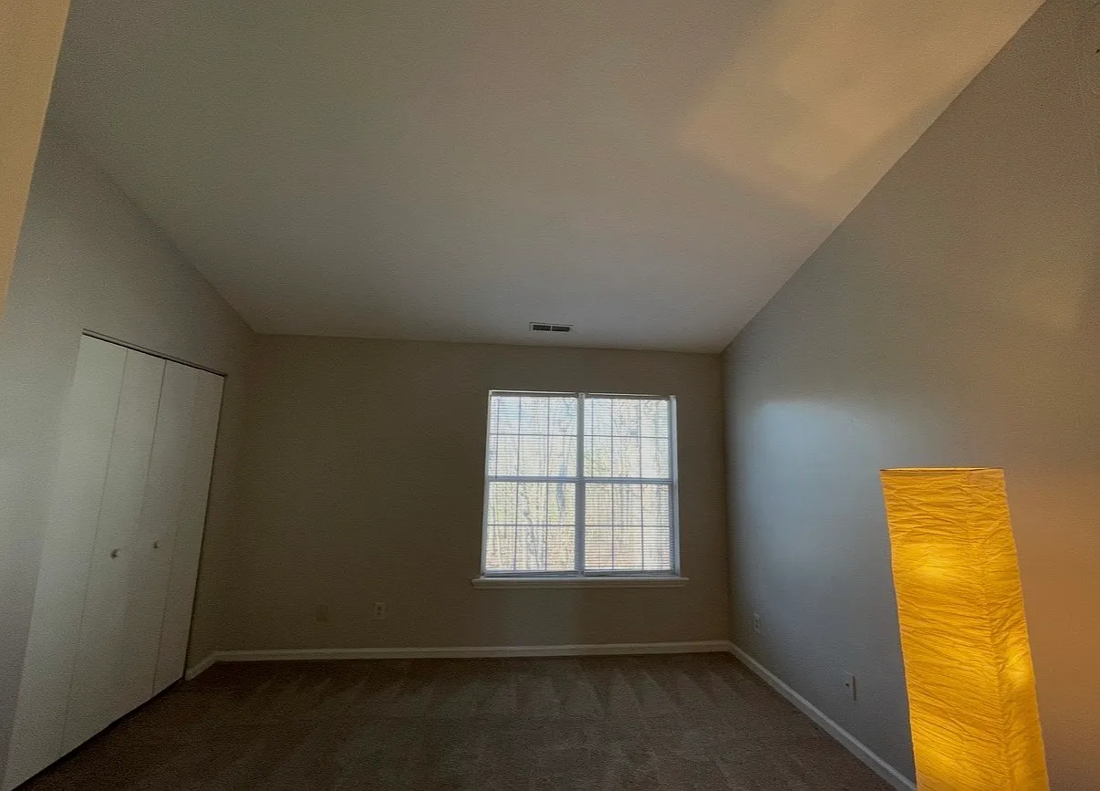 2 bed, 1.5 bath, 891 sqft, $1,695 — Photo 1