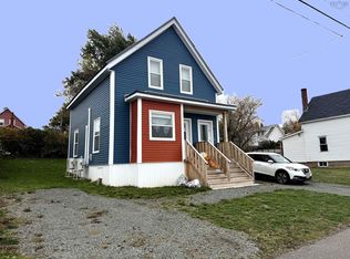 10 Pioneer St, Springhill, NS B0M 1X0