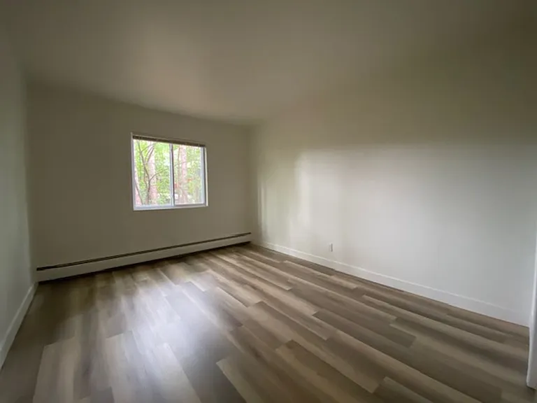 920 Grand Ave — Photo 6