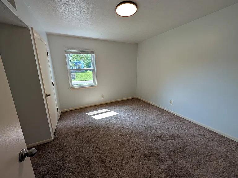 509 S Detroit St #5 — Photo 7