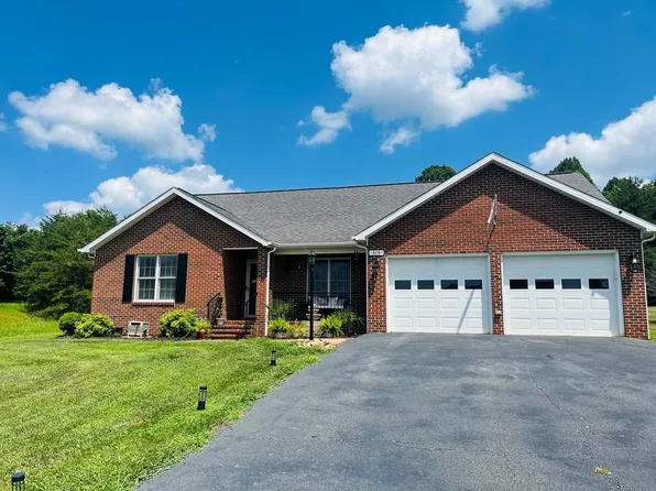 315 Governors Ln, Martinsville, VA 24112