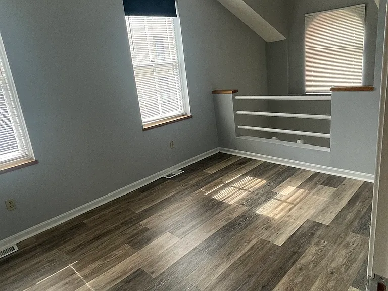 127 W 9th St #2 — Photo 8