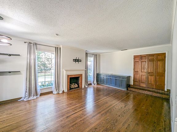 5th image of 6231 Dillingham Ave