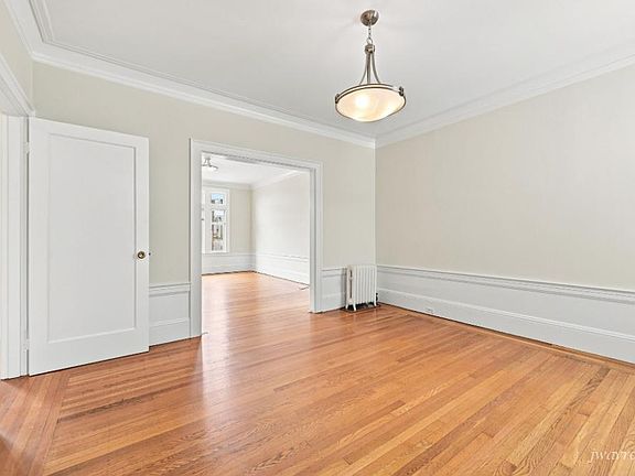 5th image of 2255 Lake St #9
