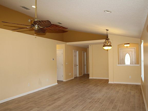 4th image of 8856 Gatwick Cir