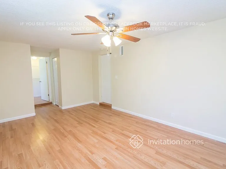 9413 SW 53rd St — Photo 4