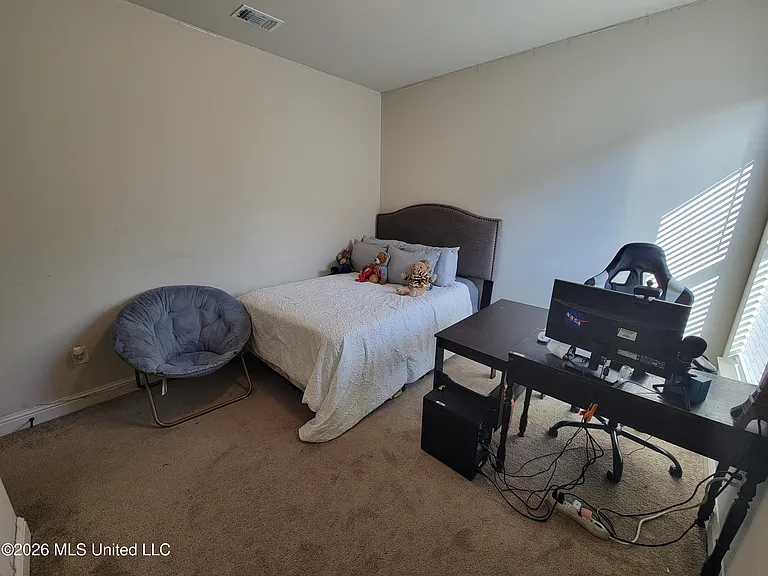 10165 Patrick Dr — Photo 32
