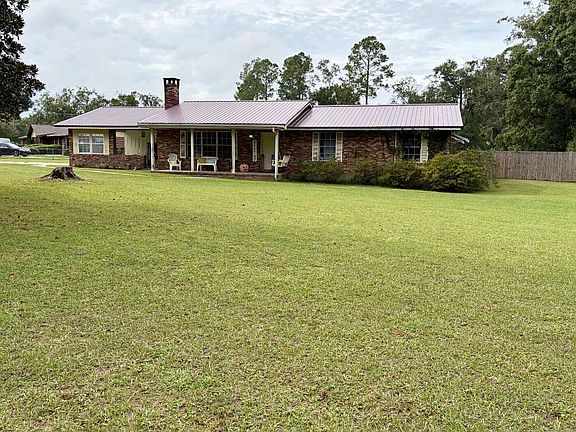 2nd image of 2998 SE Country Club Rd