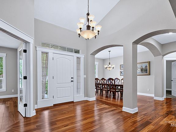 3rd image of 3660 N Colbourne Way