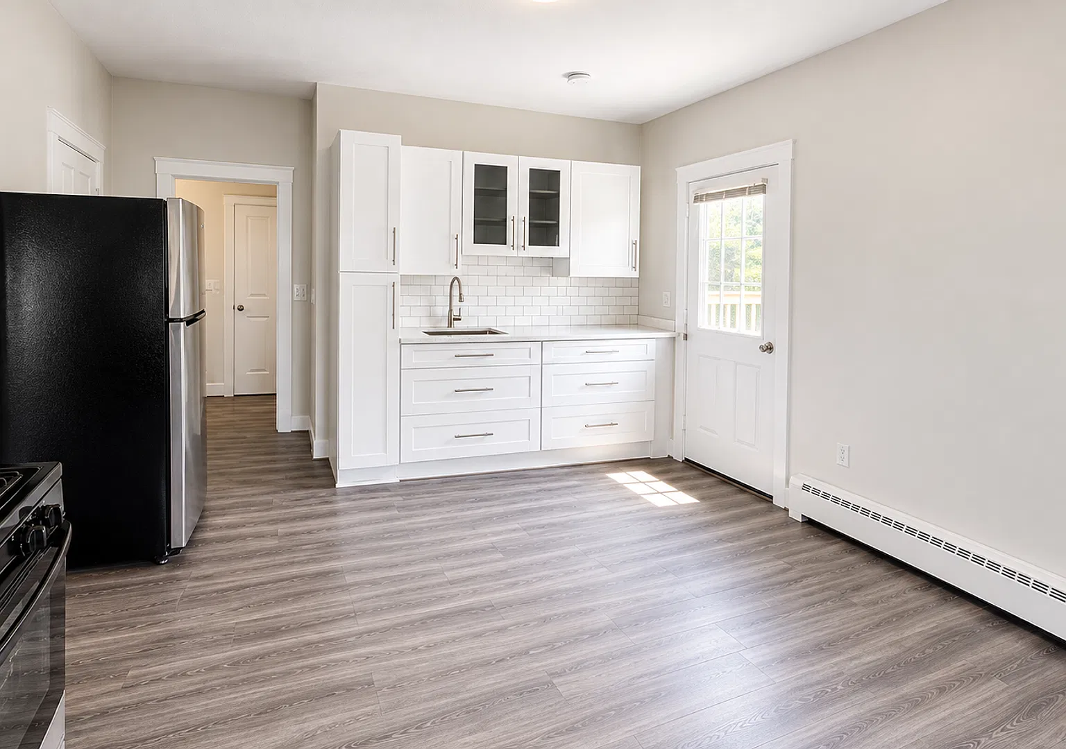 200 Irving Residential — Photo 2
