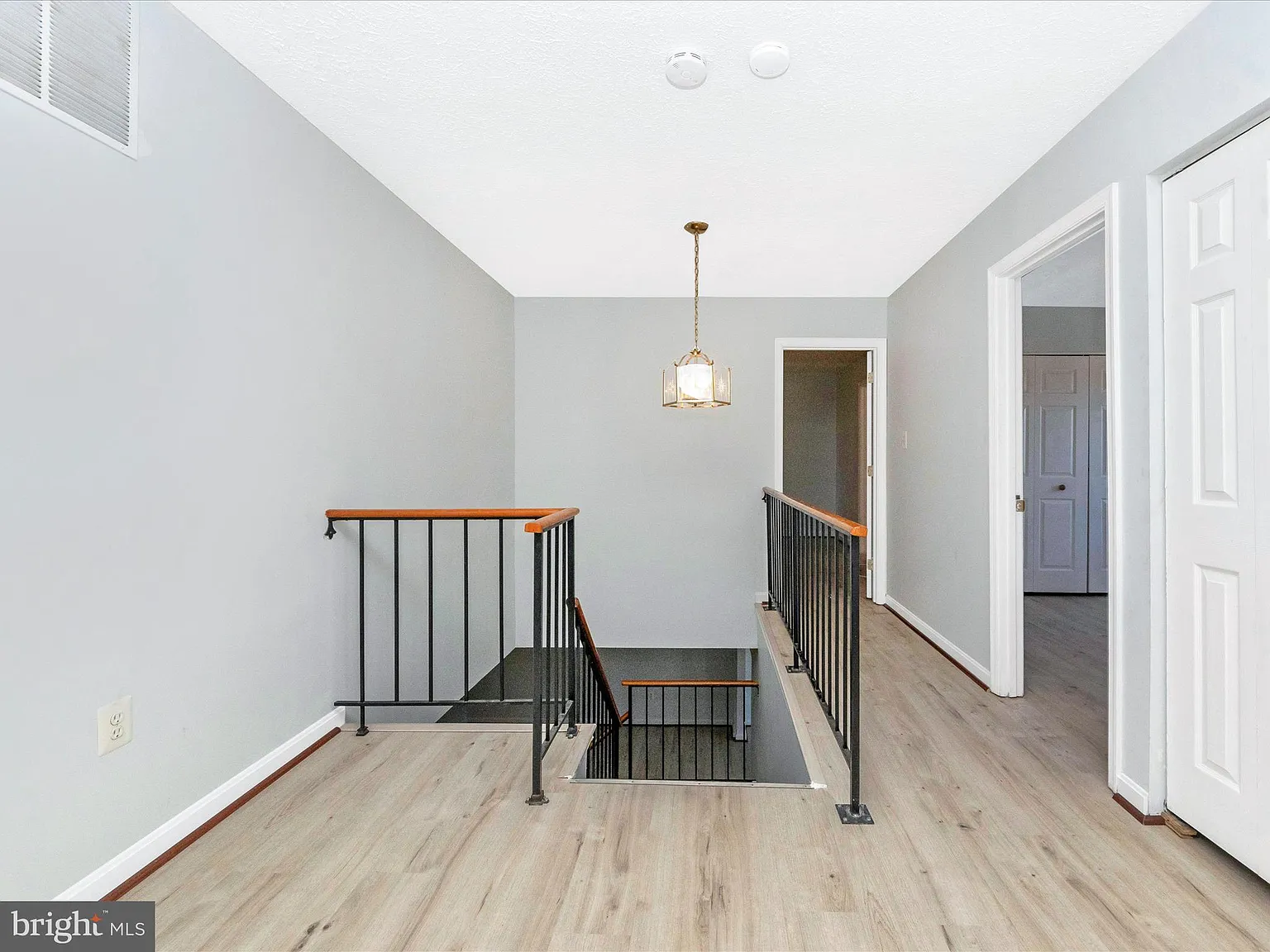4 bed, 3.5 bath, 2112 sqft, $3,400 — Photo 4