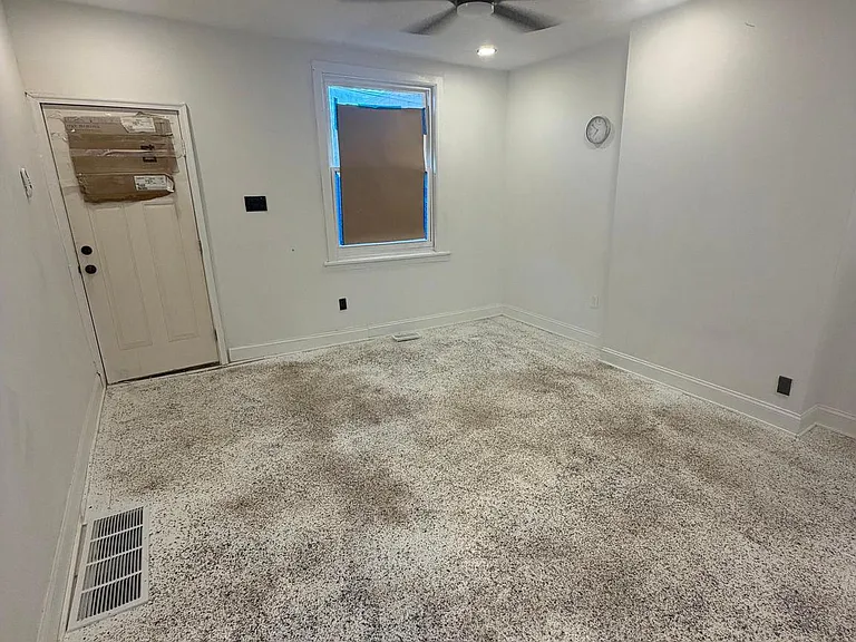 2409 W Harold St — Photo 5