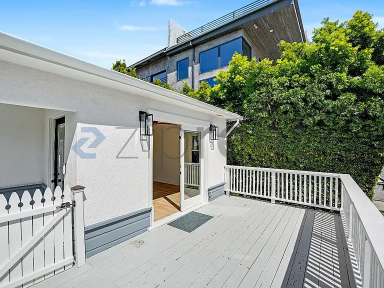 517 Sapphire St — Photo 28