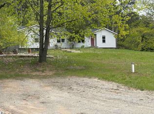 8633 E Fouch Rd, Traverse City, MI 49684