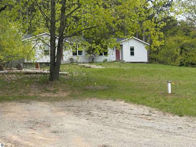 8633 E Fouch Rd, Traverse City, MI, 49684