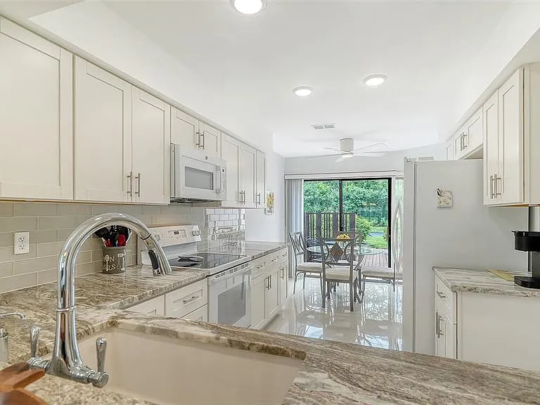 6281 Timberlake Dr #H6 — Photo 24