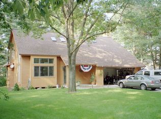 7725 Cahoon Dr SE, Grand Rapids, MI 49546
