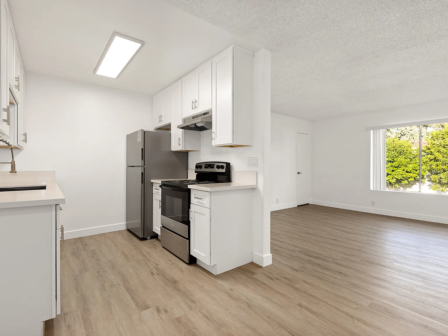 View Apartments — Photo 4