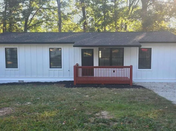 4834 Bartlett Rd, Forest Park, GA 30297