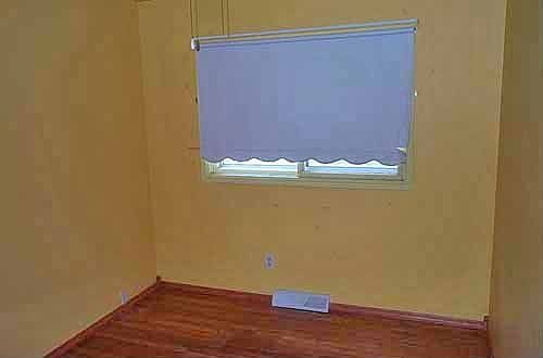4th image of 891 W 70th Pl