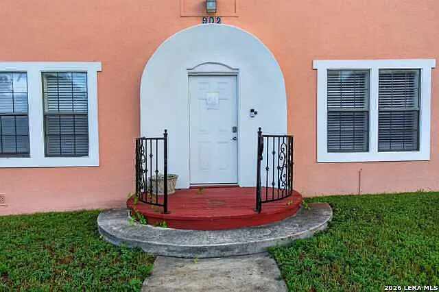 902 W Craig Pl #1 — Photo 4