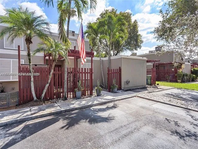 2 bed, 2.0 bath, $3,350 — Photo 2
