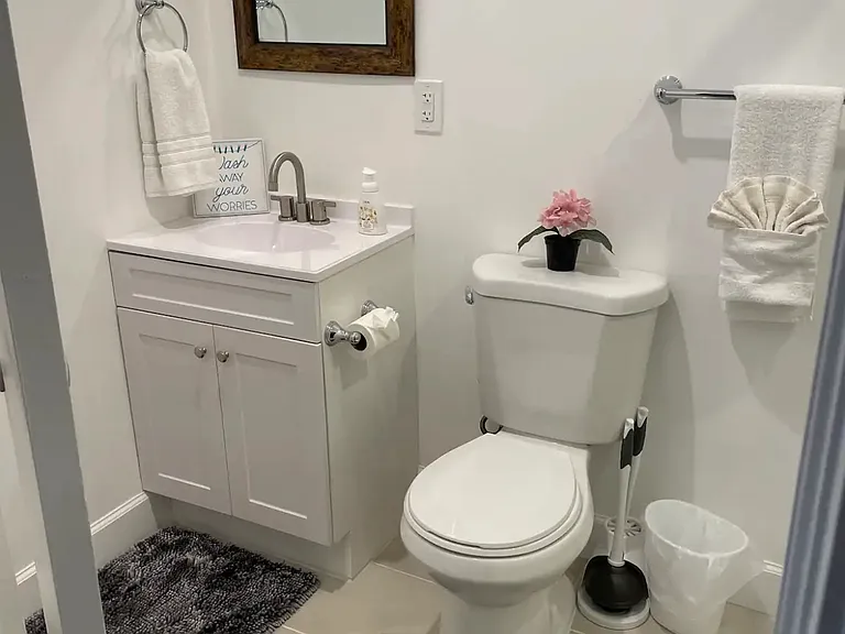 729 SW 4th Ct #7 — Photo 8