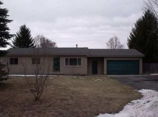 4568 S Manor Wood Dr, Traverse City, MI 49685