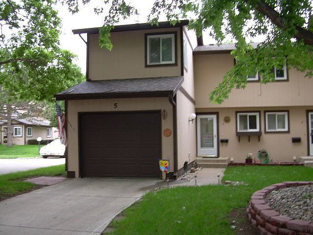 1st image of 1307 Oakwood Dr APT 5