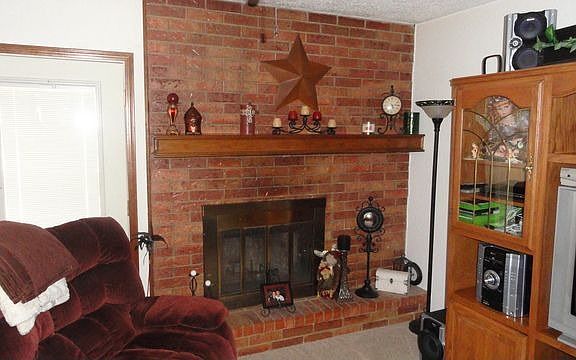 5th image of 712 Cottonwood Dr
