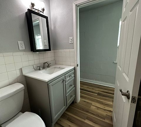 4th image of 652 N San Felipe Ave #1