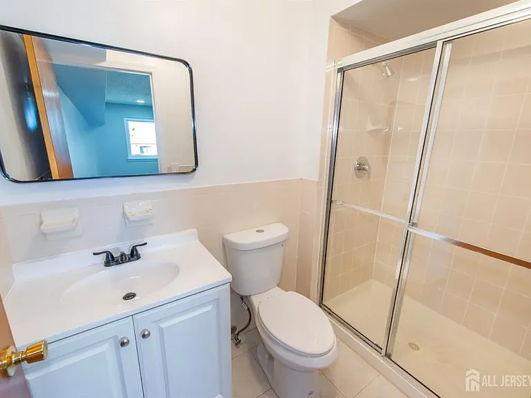 1614 Edison Glen Ter — Photo 12