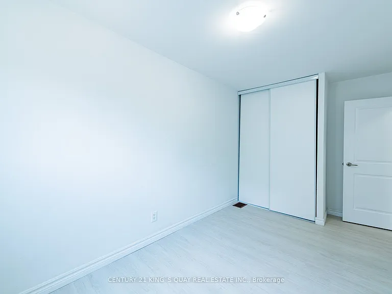 44 Chester Le Blvd #32 — Photo 23