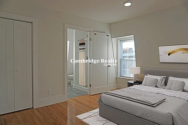 4 Osgood St #3T — Photo 7
