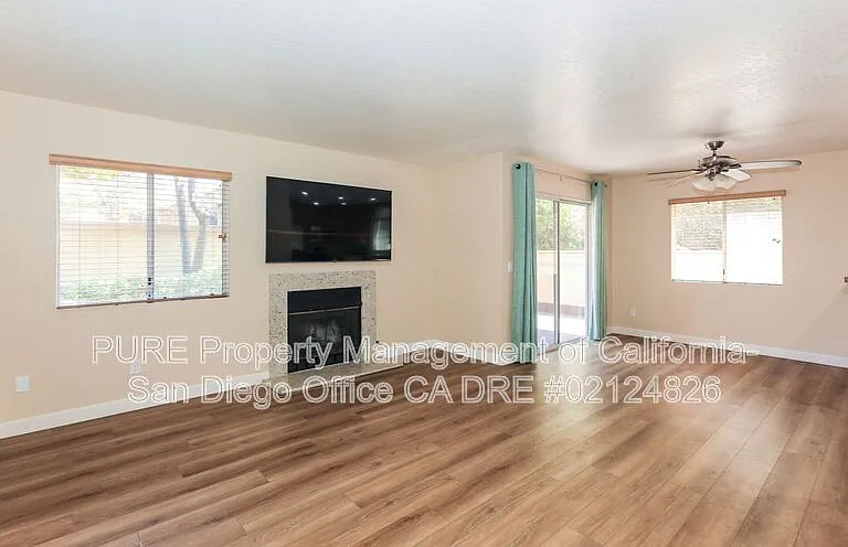 11317 Avenida De Los Lobos #E — Photo 5