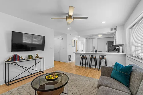 1136 Crescent Ave NE #2-ID1356288P Photo 1