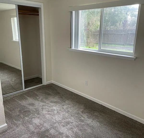 370 Sky Oaks Dr — Photo 14