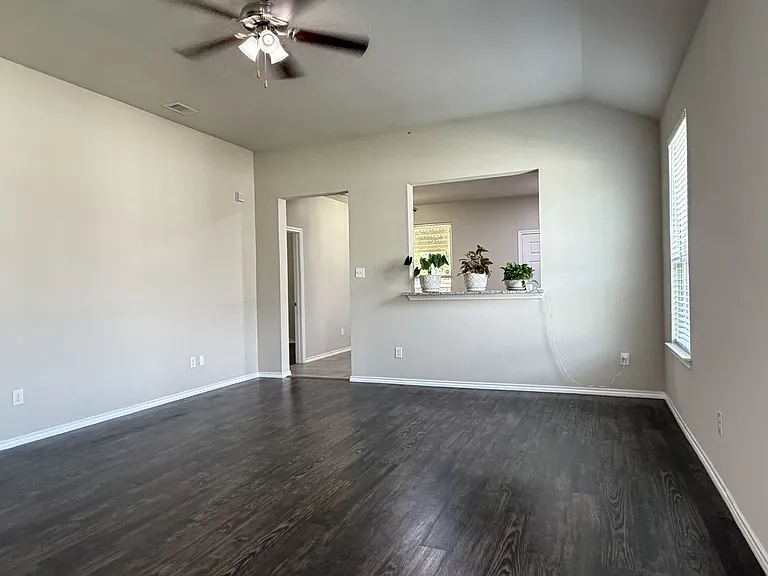 4523 N Ottawa Dr — Photo 4