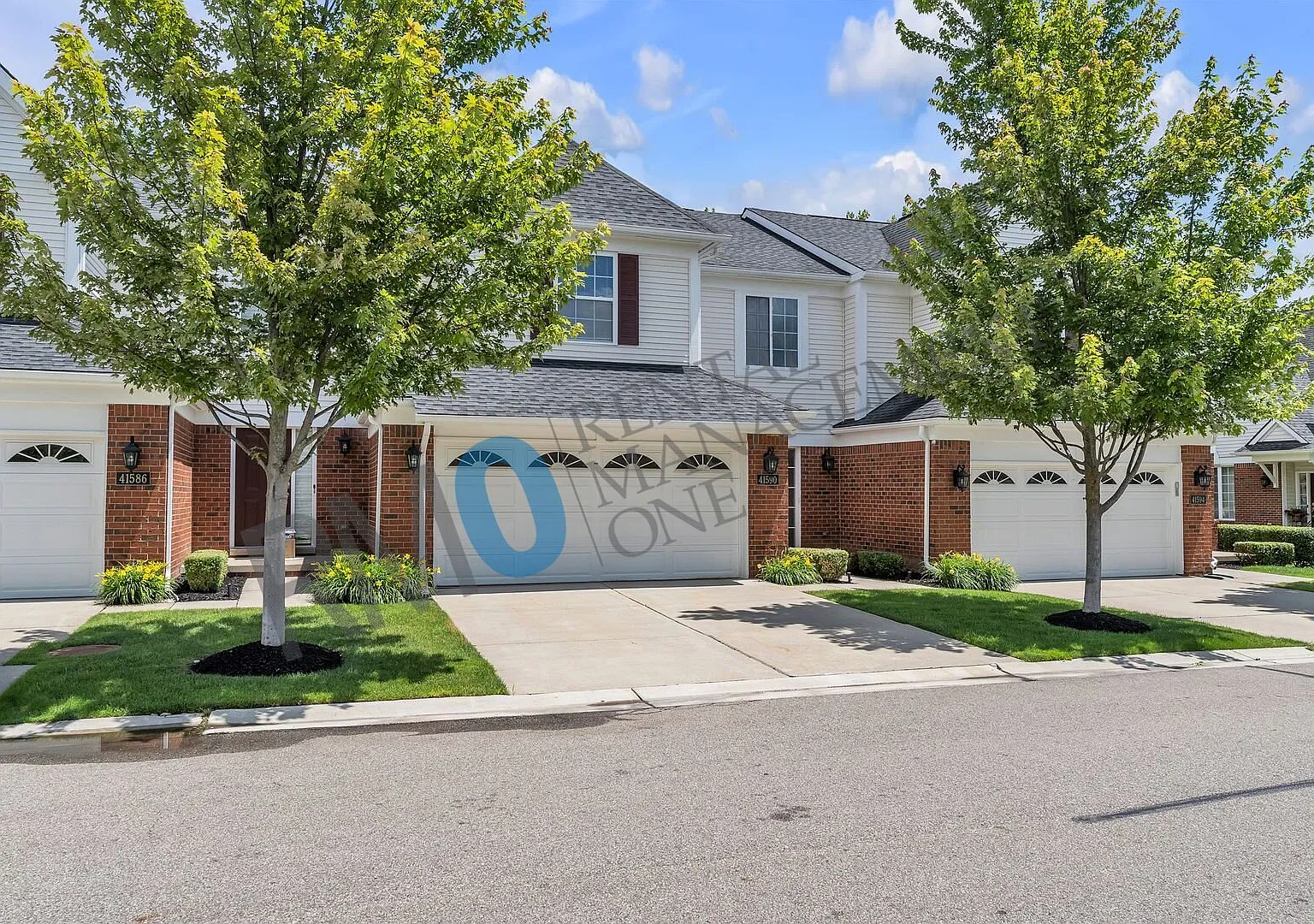 Novi Living - 3 Bed/2.5 bath — Photo 4