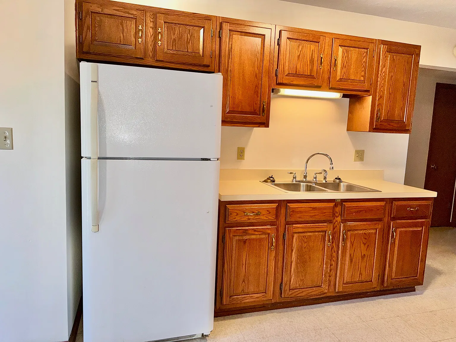 3 bed, 1142 sqft, $1,400 — Photo 2