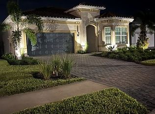 25544 Emerald Bend Cir, Englewood, FL 34223