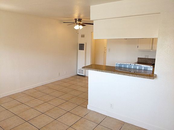 2nd image of 1708 Pine Ave #11