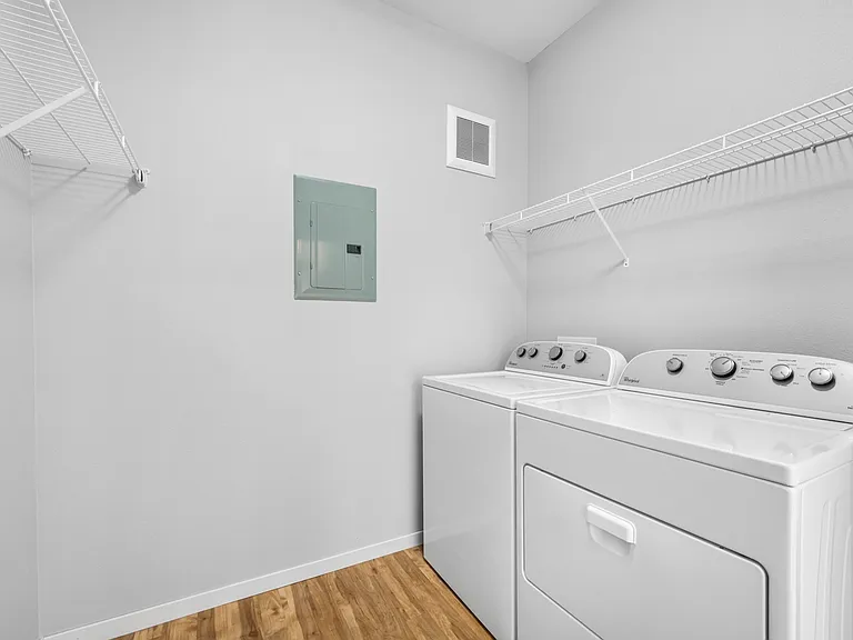 12. Aspen Lofts A - Laundry 12. Aspen Lofts A - Laundry
