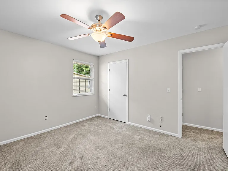 5261 Meade St — Photo 12
