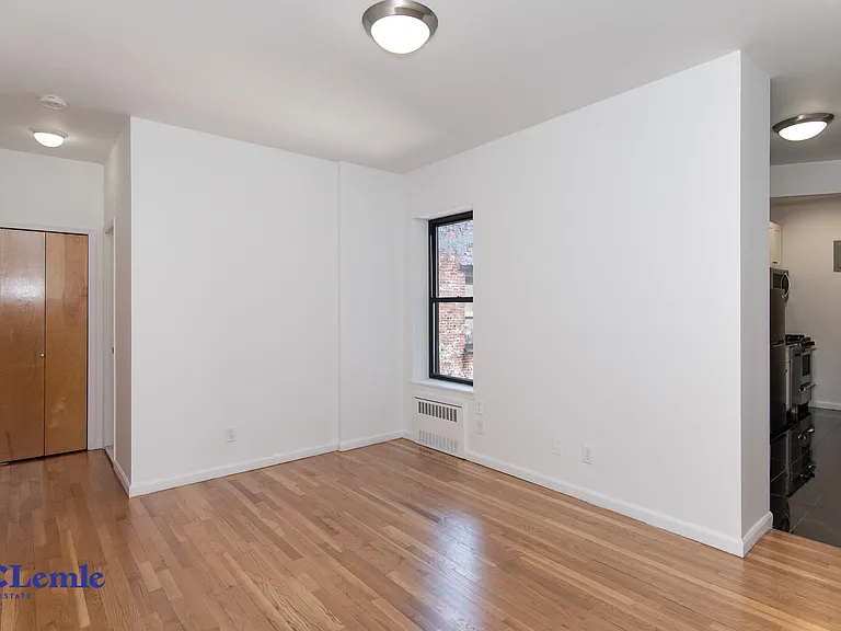141 E 26th St #6C — Photo 5