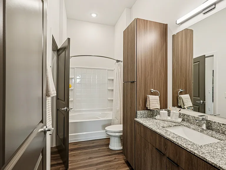The Stadler Luxury Apartments — Photo 29