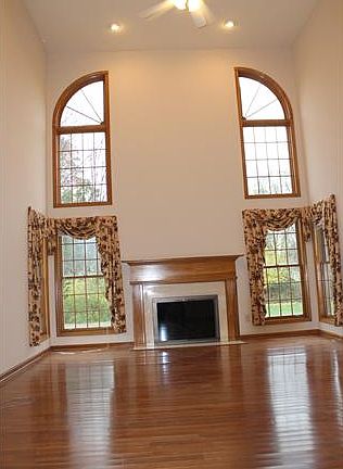 3rd image of 9426 Timberbank Cir NW