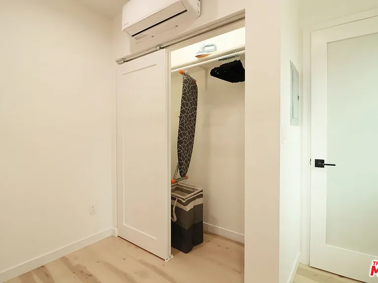 9040 Phyllis Ave #C — Photo 11