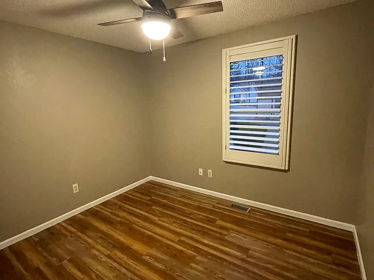 115 Spirea Point — Photo 26
